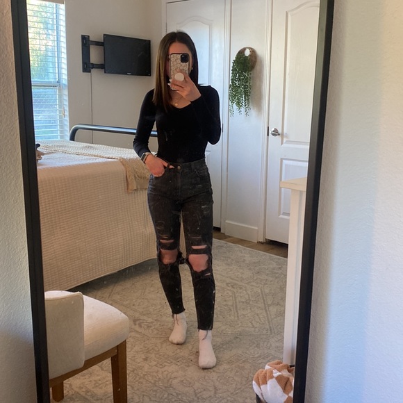 American Eagle Outfitters Denim - American Eagle Black Ripped Jeans Size 0